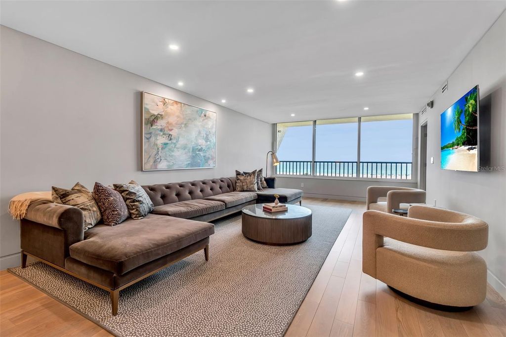 Image 20 of property listing at 5740 MIDNIGHT PASS ROAD 403, Sarasota, FL 34242