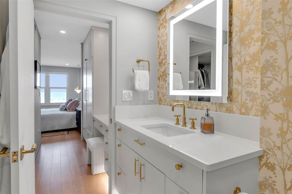 Image 34 of property listing at 5740 MIDNIGHT PASS ROAD 403, Sarasota, FL 34242