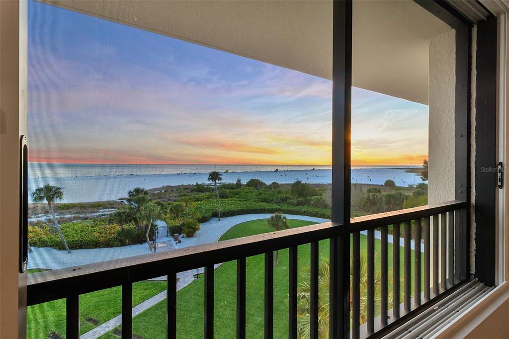 Image 58 of property listing at 5740 MIDNIGHT PASS ROAD 403, Sarasota, FL 34242