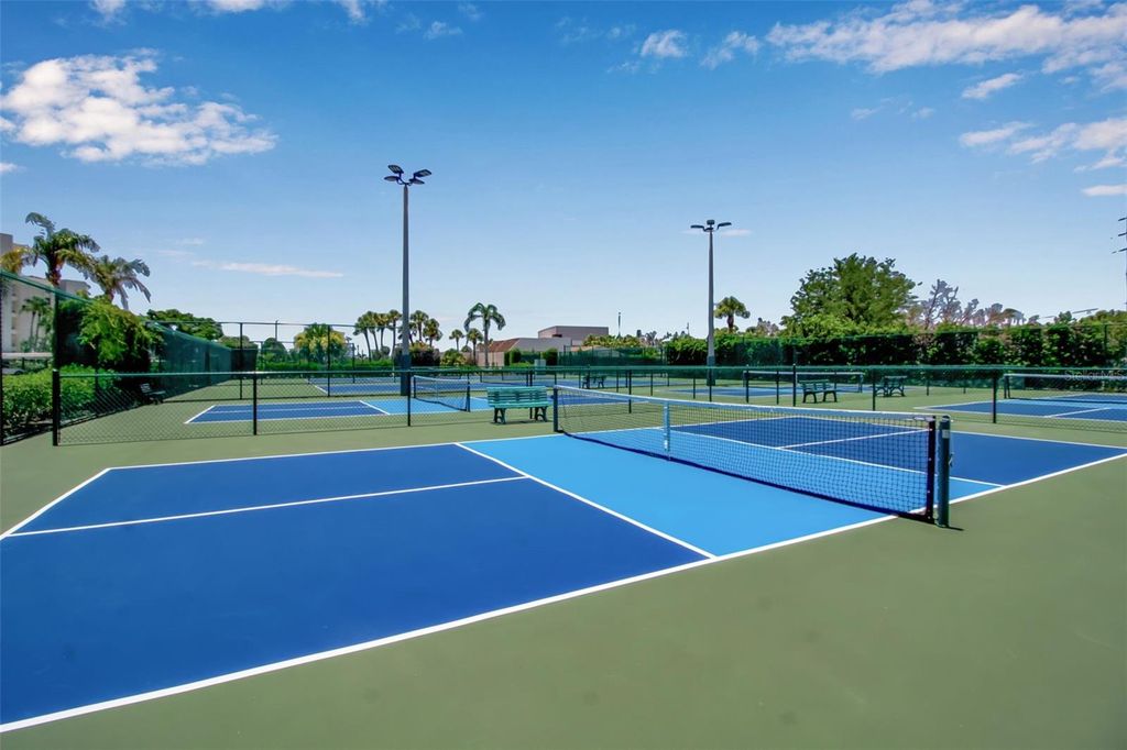 Image 69 of property listing at 5740 MIDNIGHT PASS ROAD 403, Sarasota, FL 34242