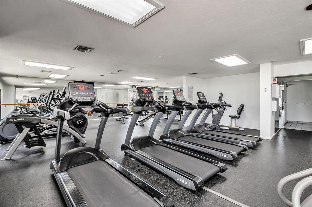 Image 72 of property listing at 5740 MIDNIGHT PASS ROAD 403, Sarasota, FL 34242