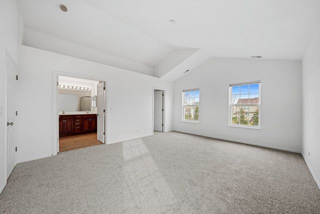 760 Lambert Lane 96-1, Bartlett, IL 60103