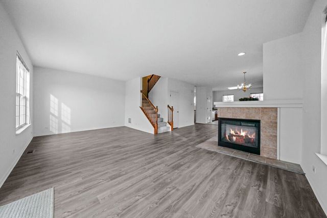 760 Lambert Lane 96-1, Bartlett, IL 60103