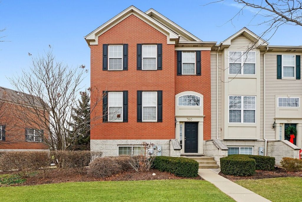 760 Lambert Lane 96-1, Bartlett, IL 60103