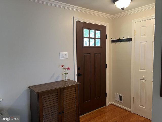 9015 PINEY GROVE DR, Fairfax, VA 22031