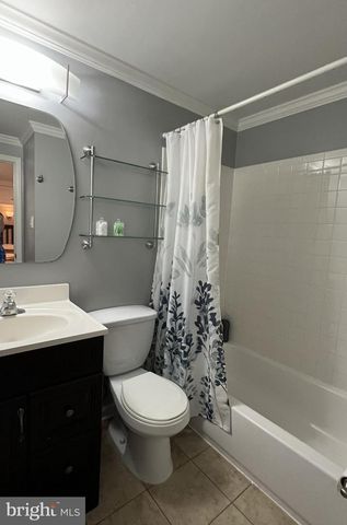 9015 PINEY GROVE DR, Fairfax, VA 22031