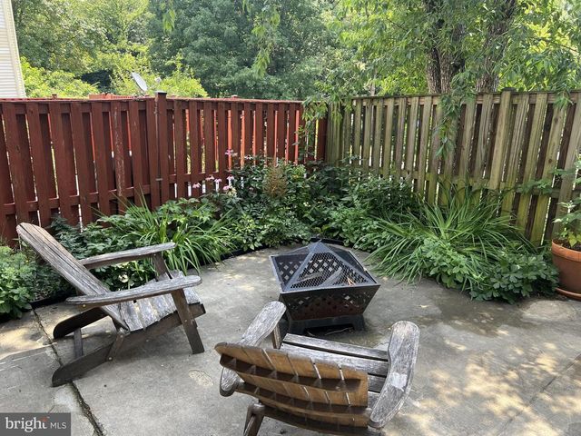 9015 PINEY GROVE DR, Fairfax, VA 22031