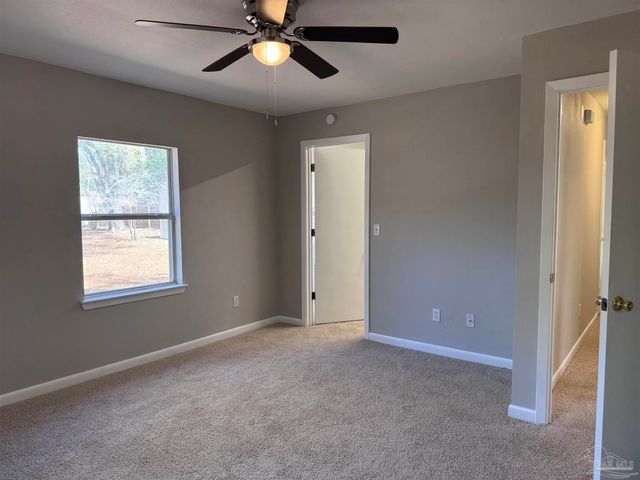 6426 Walnut St, Milton, FL 32570