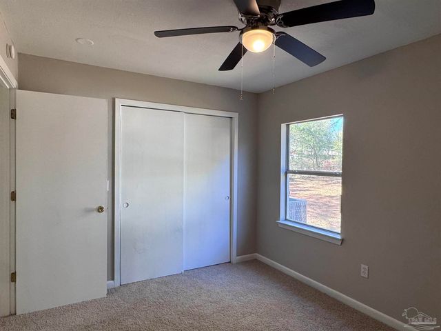 6426 Walnut St, Milton, FL 32570