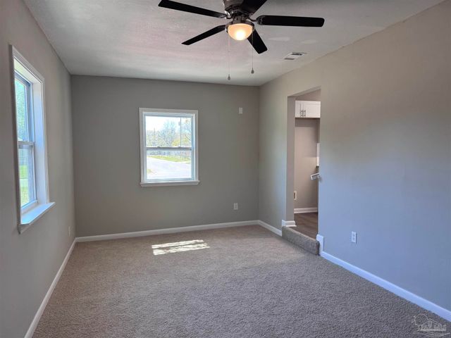 6426 Walnut St, Milton, FL 32570