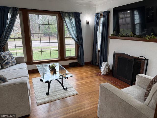 303 8th Avenue S, Princeton, MN 55371