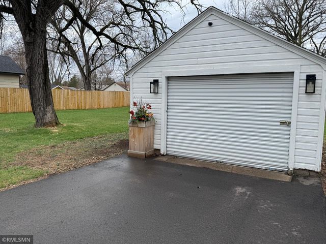 303 8th Avenue S, Princeton, MN 55371