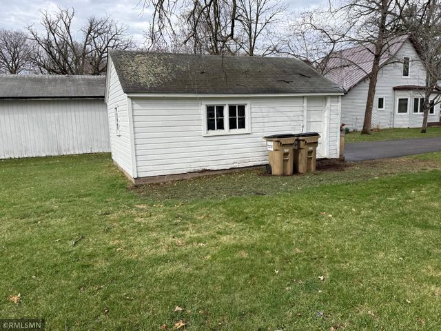 303 8th Avenue S, Princeton, MN 55371