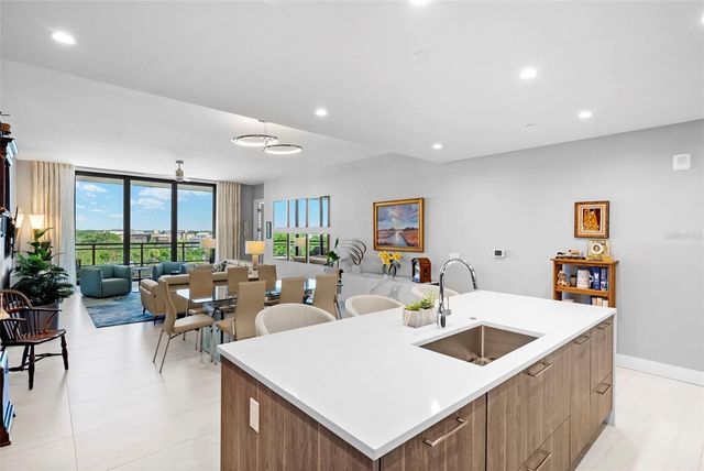 2103 BAYSHORE BOULEVARD 703, Tampa, FL 33606