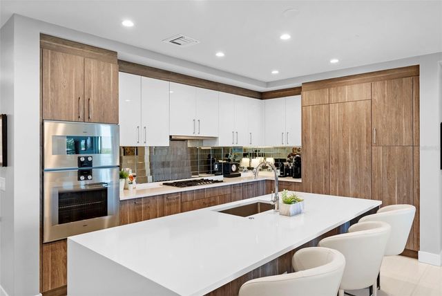 2103 BAYSHORE BOULEVARD 703, Tampa, FL 33606