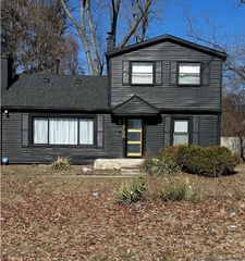 21798 8 1/2 Mile Road, Southfield, MI 48075