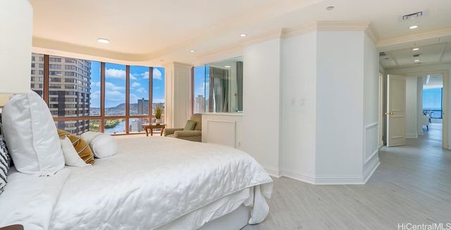 1888 Kalakaua Avenue 3504, Honolulu, HI 96815