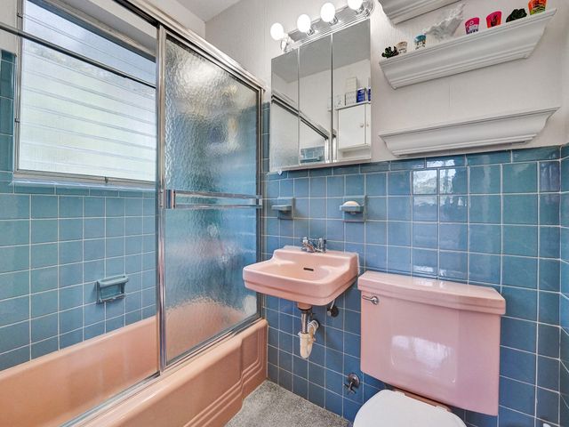 1115 SE 14th Place, Fort Lauderdale, FL 33316