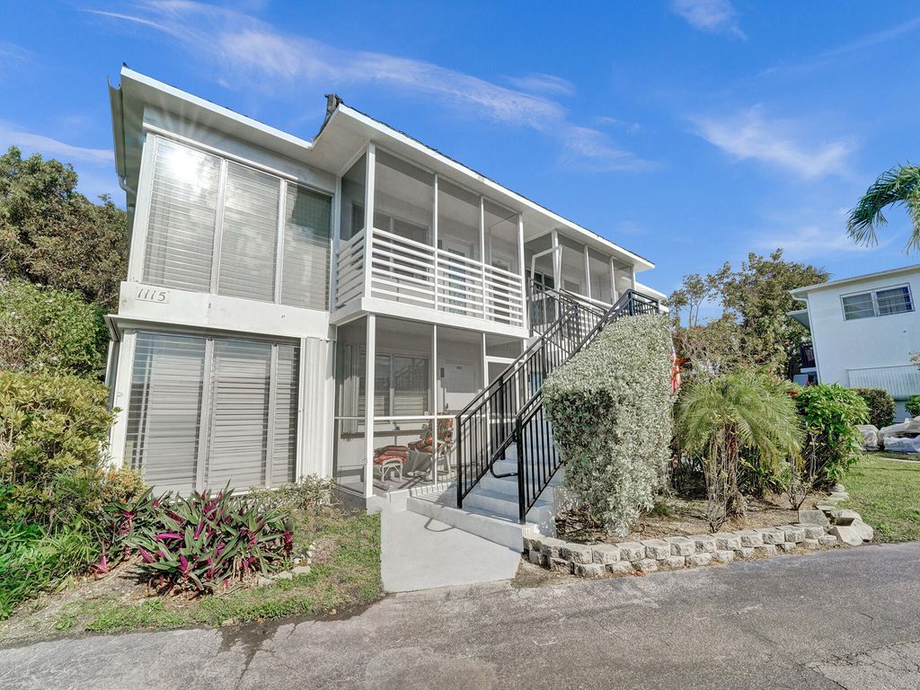 1115 SE 14th Place, Fort Lauderdale, FL 33316