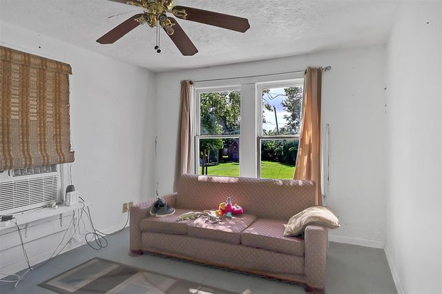 531 Circle Drive, La Porte, TX 77571