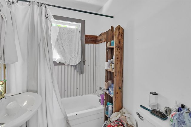 531 Circle Drive, La Porte, TX 77571