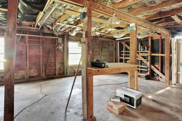 531 Circle Drive, La Porte, TX 77571