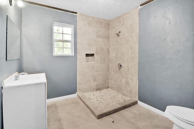 531 Circle Drive, La Porte, TX 77571