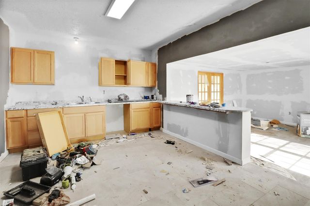 531 Circle Drive, La Porte, TX 77571