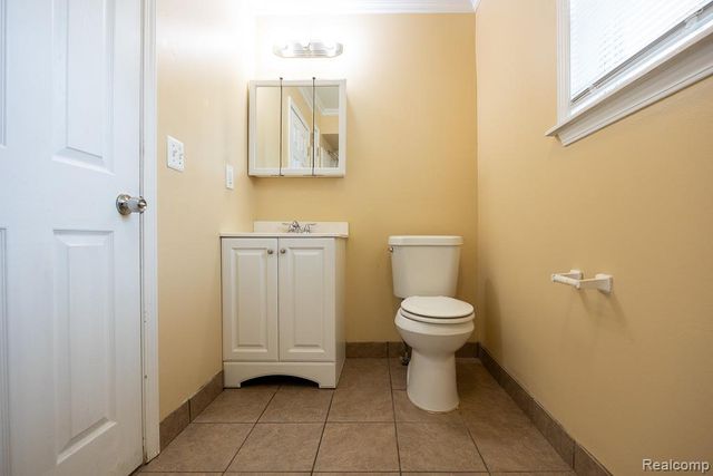 7052 Meadow Avenue, Warren, MI 48091