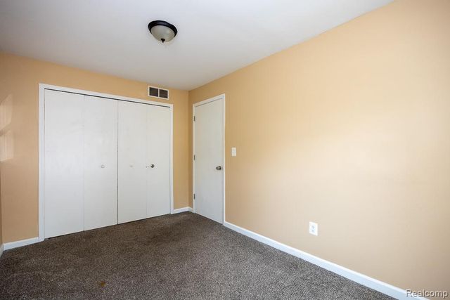 7052 Meadow Avenue, Warren, MI 48091