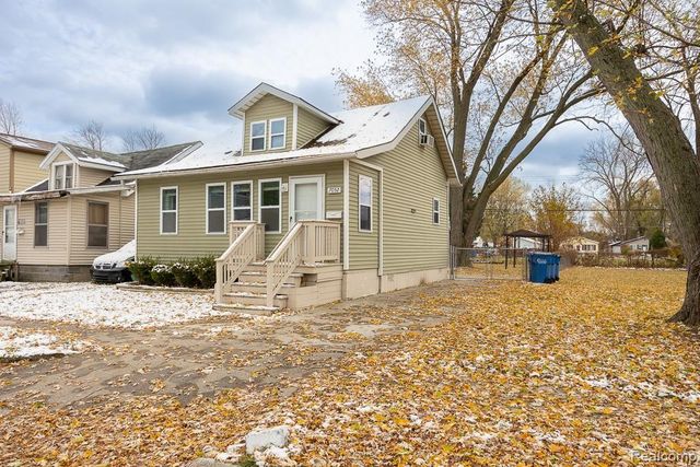 7052 Meadow Avenue, Warren, MI 48091