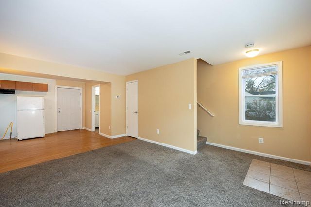 7052 Meadow Avenue, Warren, MI 48091