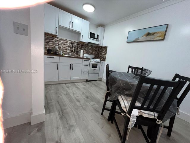 326 Wilson St 105, Hollywood, FL 33019