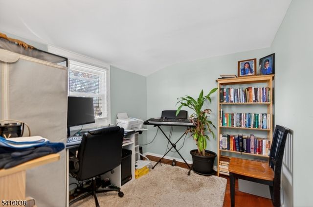 914 Inwood Pl, Rahway City, NJ 07065