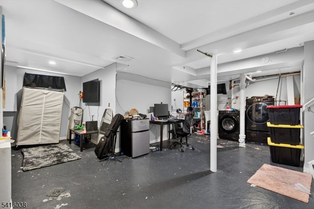 914 Inwood Pl, Rahway City, NJ 07065