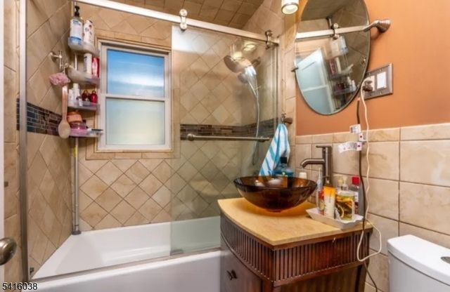 914 Inwood Pl, Rahway City, NJ 07065