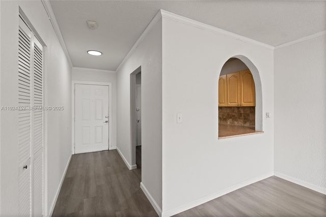 9972 SW 88th St 1126, Miami, FL 33176