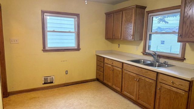 4441 N 65th STREET, Milwaukee, WI 53218