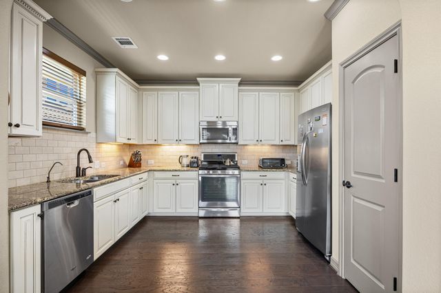 11901 Terraza CIR 44, Austin, TX 78726