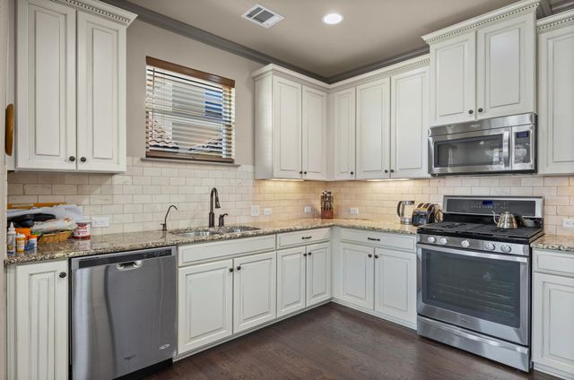 11901 Terraza CIR 44, Austin, TX 78726