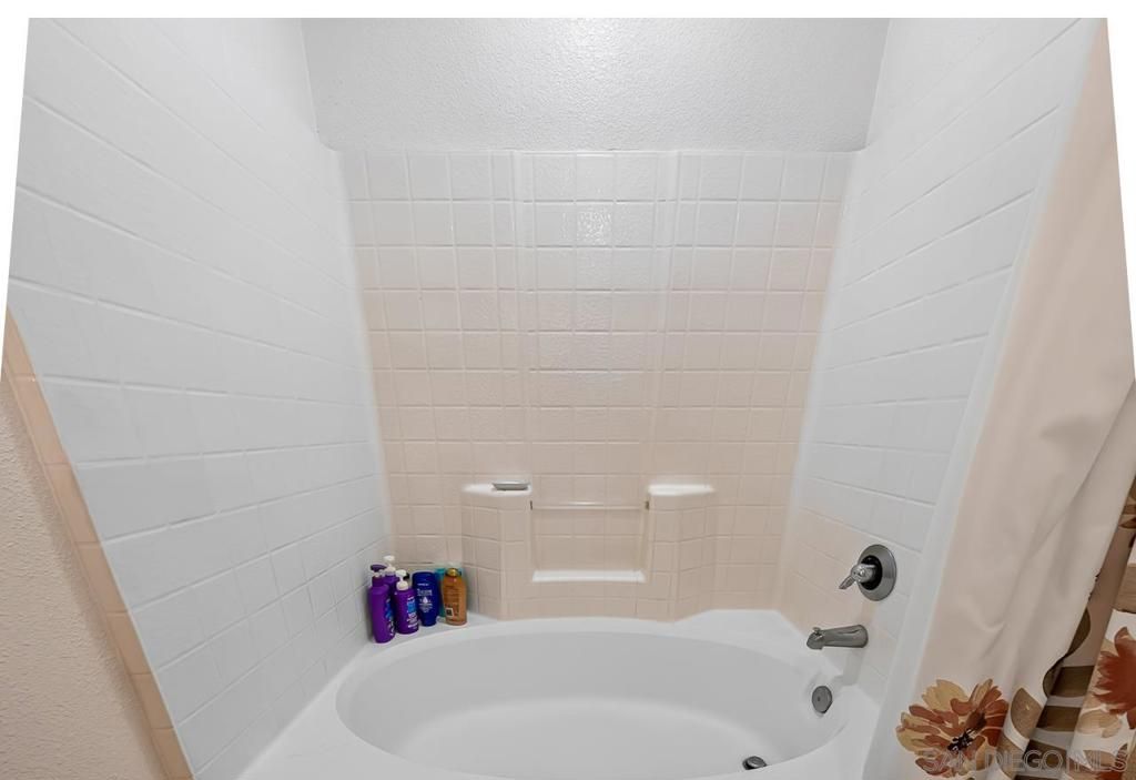 Image 11 of property listing at 1860 Rouge Dr, Chula Vista, CA 91913