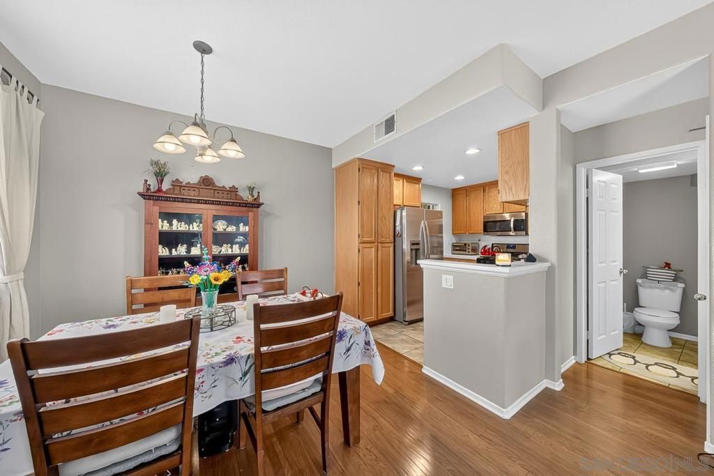 Image 20 of property listing at 1860 Rouge Dr, Chula Vista, CA 91913