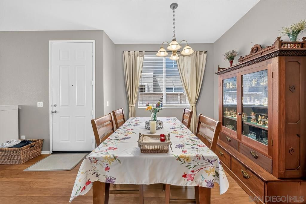 Image 28 of property listing at 1860 Rouge Dr, Chula Vista, CA 91913