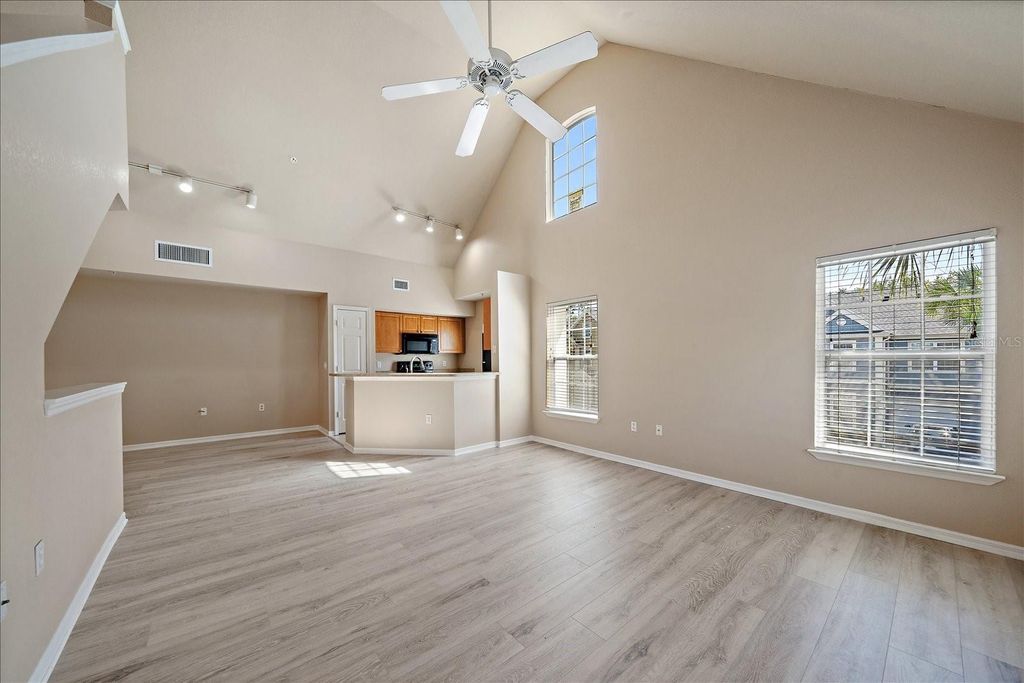 Image 21 of property listing at 5540 ROSEHILL ROAD 201, Sarasota, FL 34233