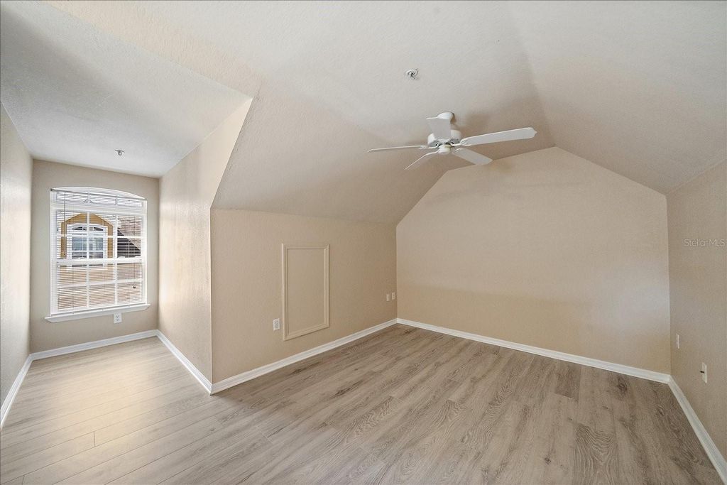 Image 34 of property listing at 5540 ROSEHILL ROAD 201, Sarasota, FL 34233