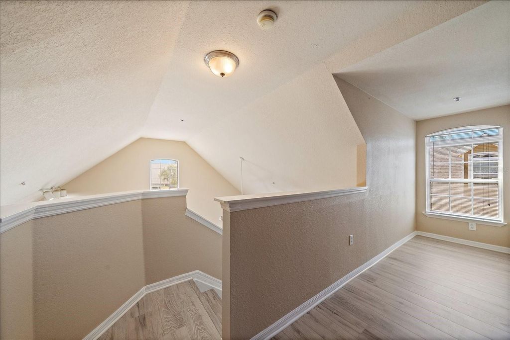 Image 37 of property listing at 5540 ROSEHILL ROAD 201, Sarasota, FL 34233