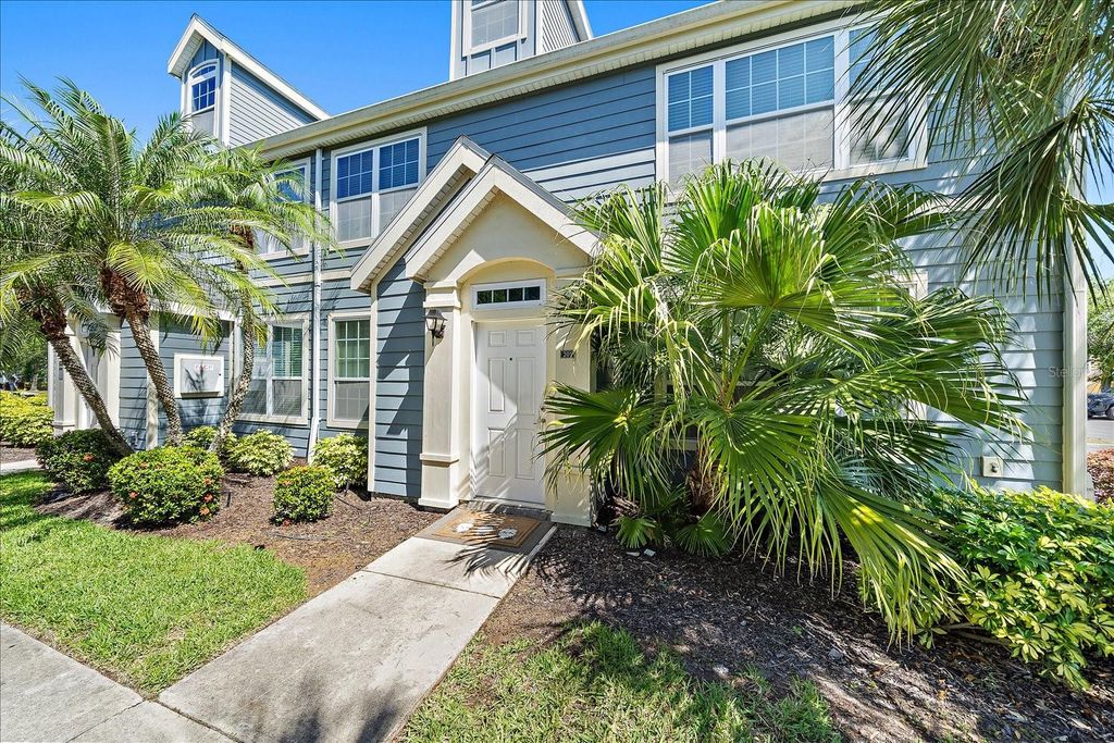 Image 6 of property listing at 5540 ROSEHILL ROAD 201, Sarasota, FL 34233