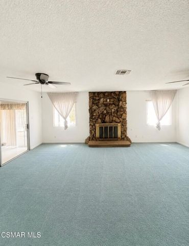 10115 Noble Avenue, San Fernando, CA 91345