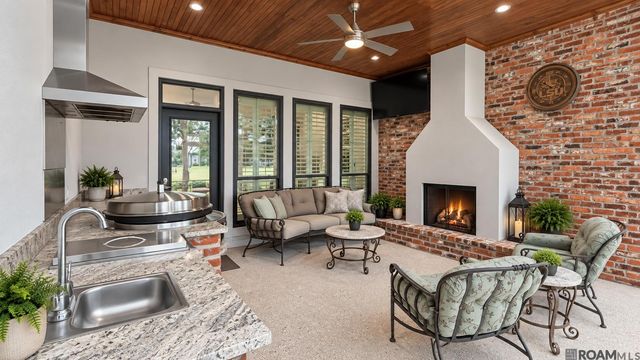 25825 Royal Birkdale, Denham Springs, LA 70726