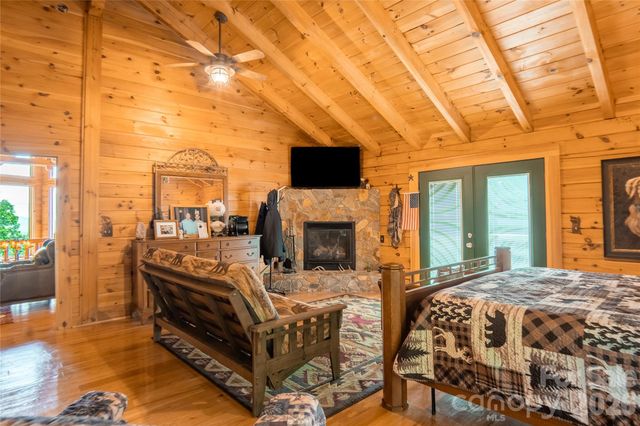 300 Williams Circle, Lake Lure, NC 28746